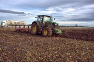 John Deere 6210R + Unia IBIS XXLS 5 Vario