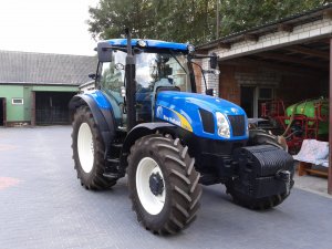 New Holland T6030