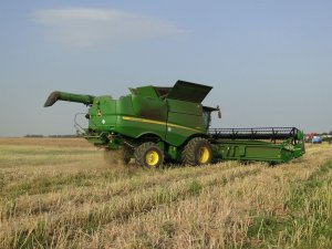 John Deere S 690i