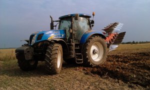 New Holland T7040 AC + Kuhn vari master 120