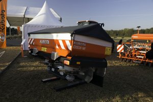 Kubota rozsiewacz nawozów