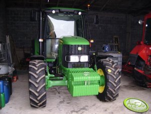 John Deere 6330