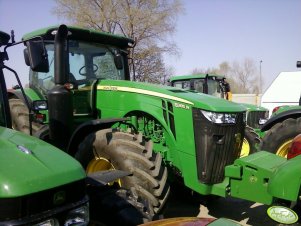 John Deere 8285R