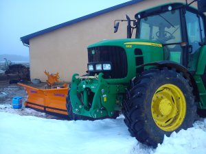 John Deere 6930