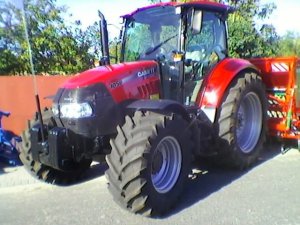 Case Farmall 105U