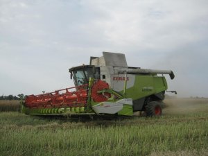 Claas Lexion 760+ V1050