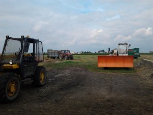 JCB 526 + Class Ranger 964 + Zetor 8045