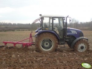 Farmtrac 80 4WD + pług