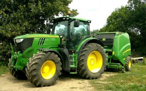 John Deere 6190r + JD 990