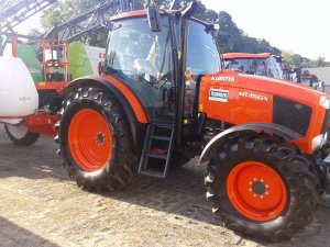 Kubota M135GX