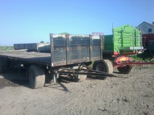 Unia Brzeg P-10 Long , Autosan D-55 i Platforma do bel