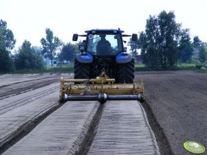 New Holland TM165