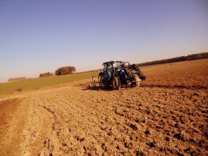 Nh t5040 + lemken opal 110