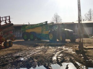 John Deere 7230 R + Dammann Profi-Class 12000