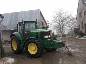 John Deere 6930