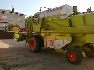 Claas Dominator 76