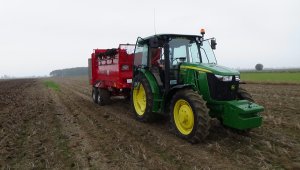 John Deere 5085 M