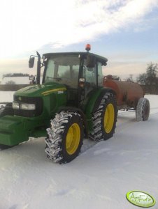 John Deere 5090R i Beczkowóz