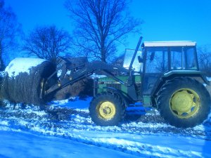 John Deere 2140