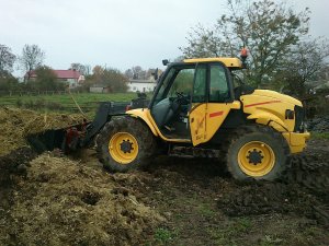 New Holland LM410