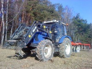 Farmtrac 685DT & Akpil