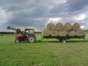 Ursus C-360 + przyczepa do bel