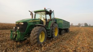 John Deere 7820