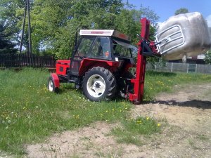 Maszt z chwytakiem do bel