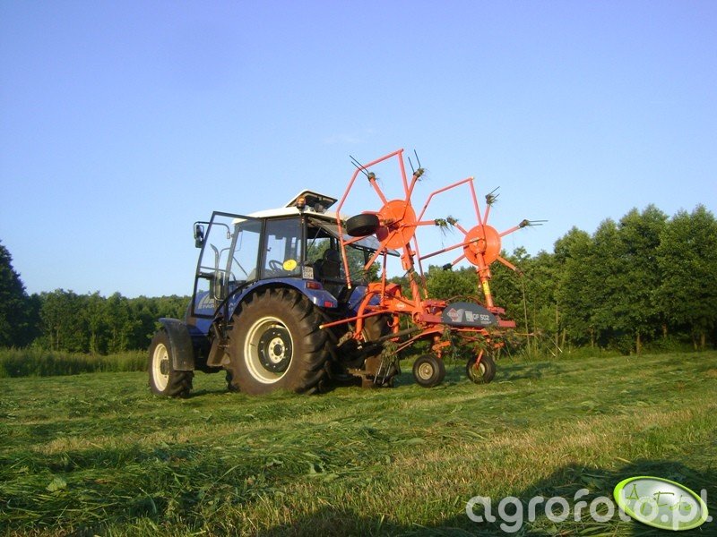 Farmtrac 70 4WD + Kuhn GF 502