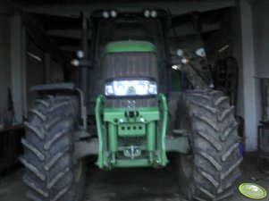 John Deere 7530