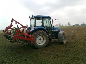 New Holland TD80D