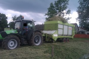 DF Agrofarm 430 & Claas Sprint 330 S