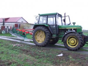 John Deere 3140 + Unia Atlas