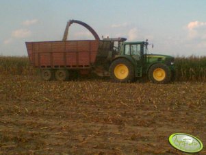 John Deere  6930