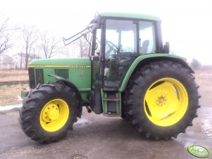 John Deere 6400