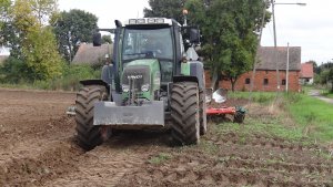 Fendt 818 vario & Kverneland Packomat S