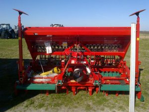 Kverneland MC drill Pro + Brona wirowa NG-M 101