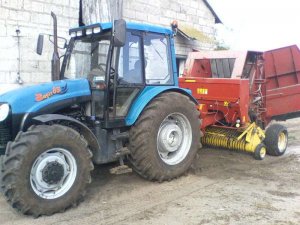 New Holland 648