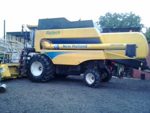 New Holland CSX7040