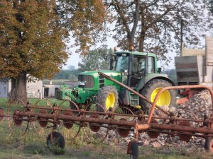 John  Deere 6630