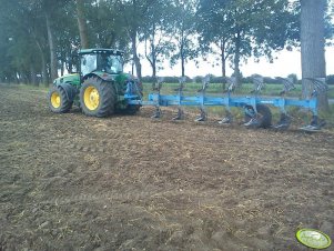 John Deere 8360R + Lemken vari diamant