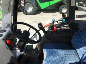 Deutz-Fahr AGROTRON 200