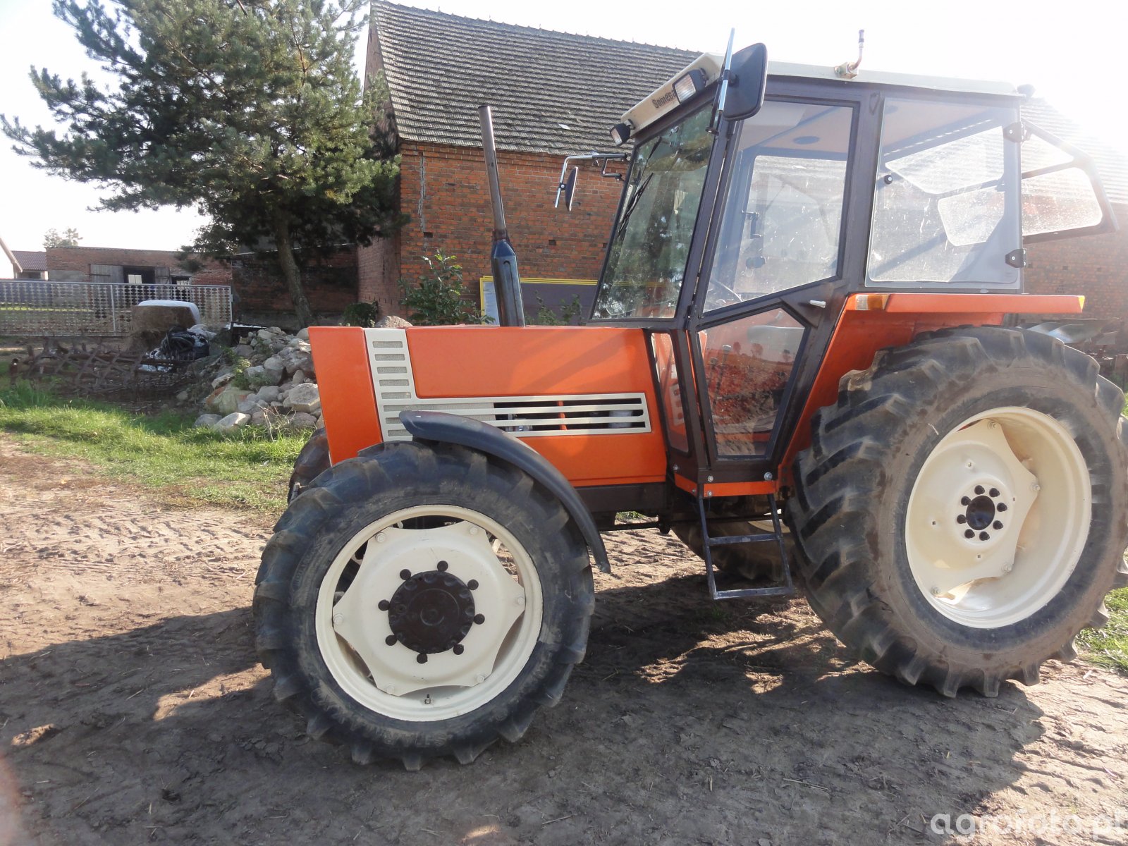 Fotografia Traktor Fiat 780 Dth Id:538331 - Galeria Rolnicza Agrofoto
