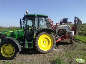 John Deere 5080m + Pelikan Vento