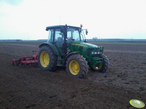 John Deere 5080R + Kultywator