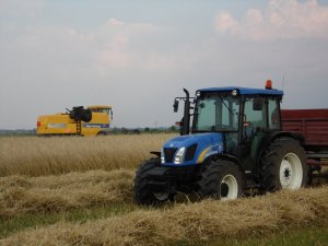 New Holland T4020 i TC5040