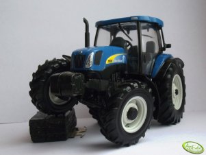 New Holland TS135A