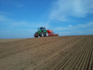 Deutz Fahr Agrotron M650 i  Vaderstad Spirit 400