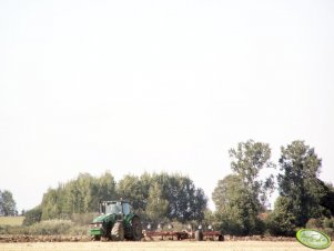 John Deere 8530