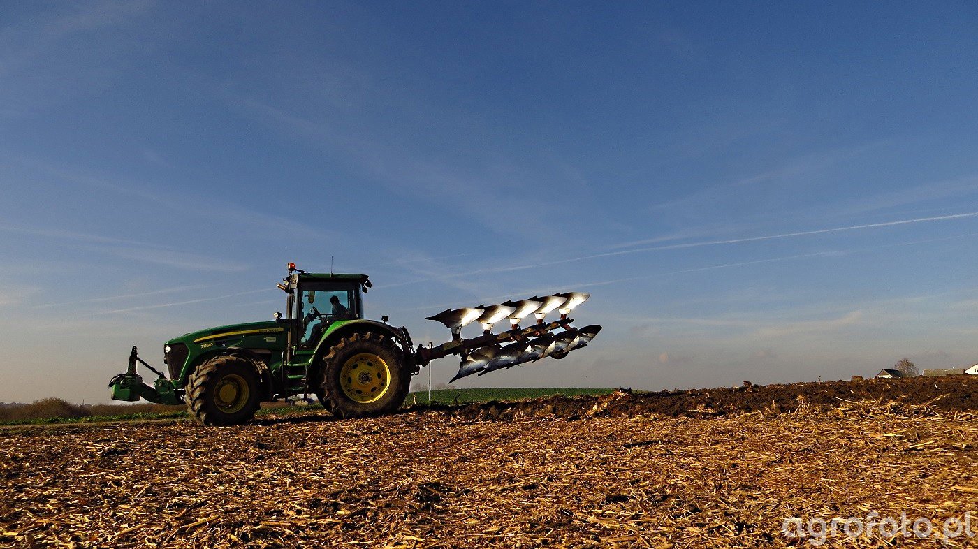 zdj-cie-traktor-john-deere-7830-462018-galeria-rolnicza-agrofoto